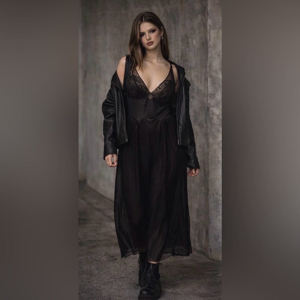 Vanity Fair Dark Brown Sheer Lace‎ Slip Dress Size 32 Vintage